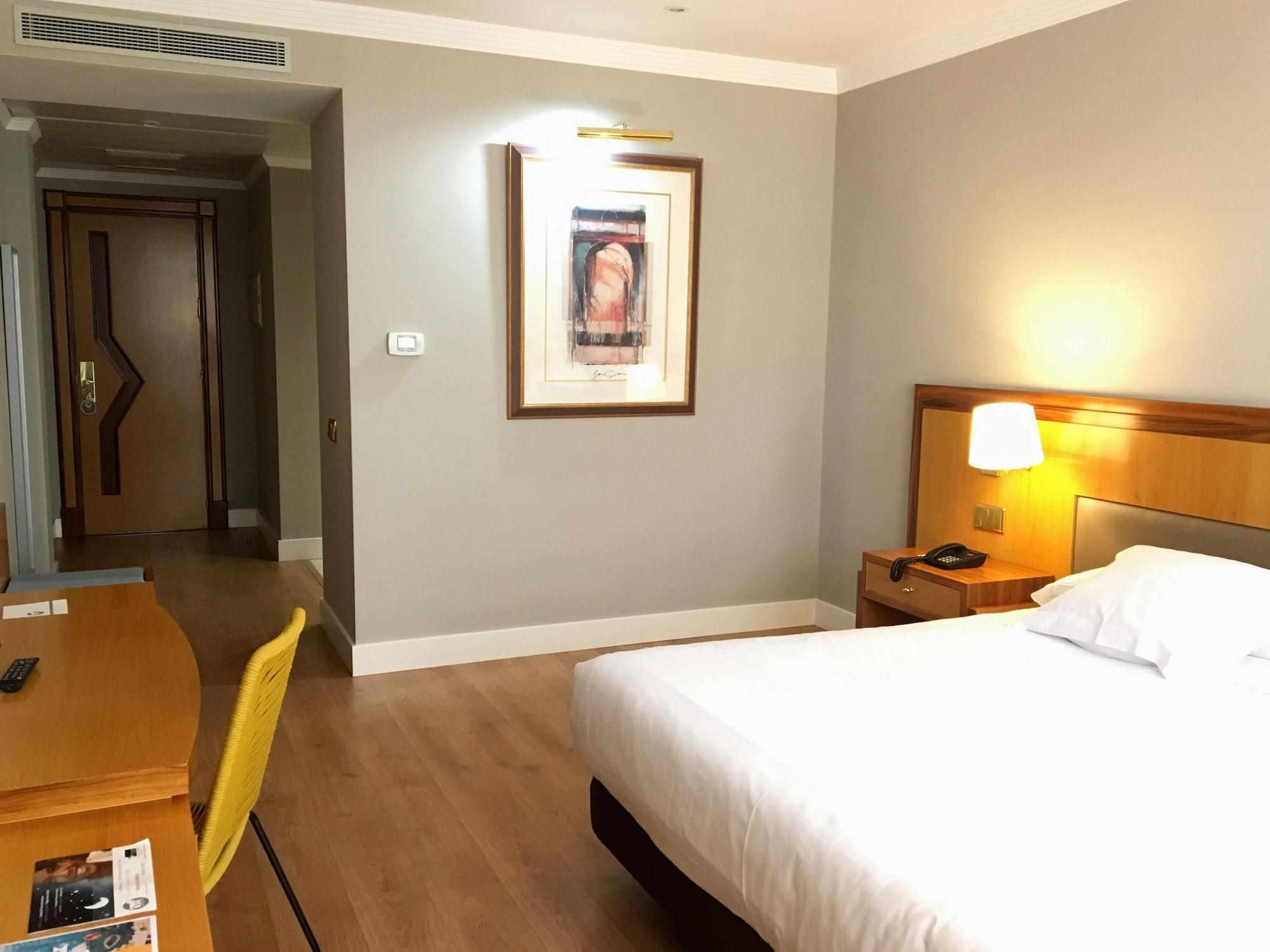 Oca Puerta Del Camino Hotel Santiago de Compostela Dış mekan fotoğraf