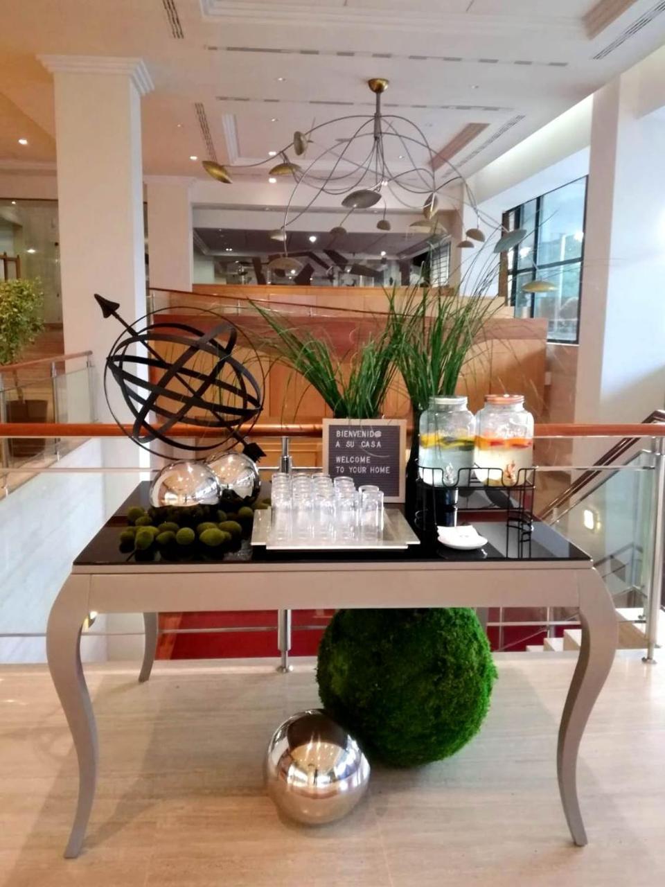 Oca Puerta Del Camino Hotel Santiago de Compostela Dış mekan fotoğraf