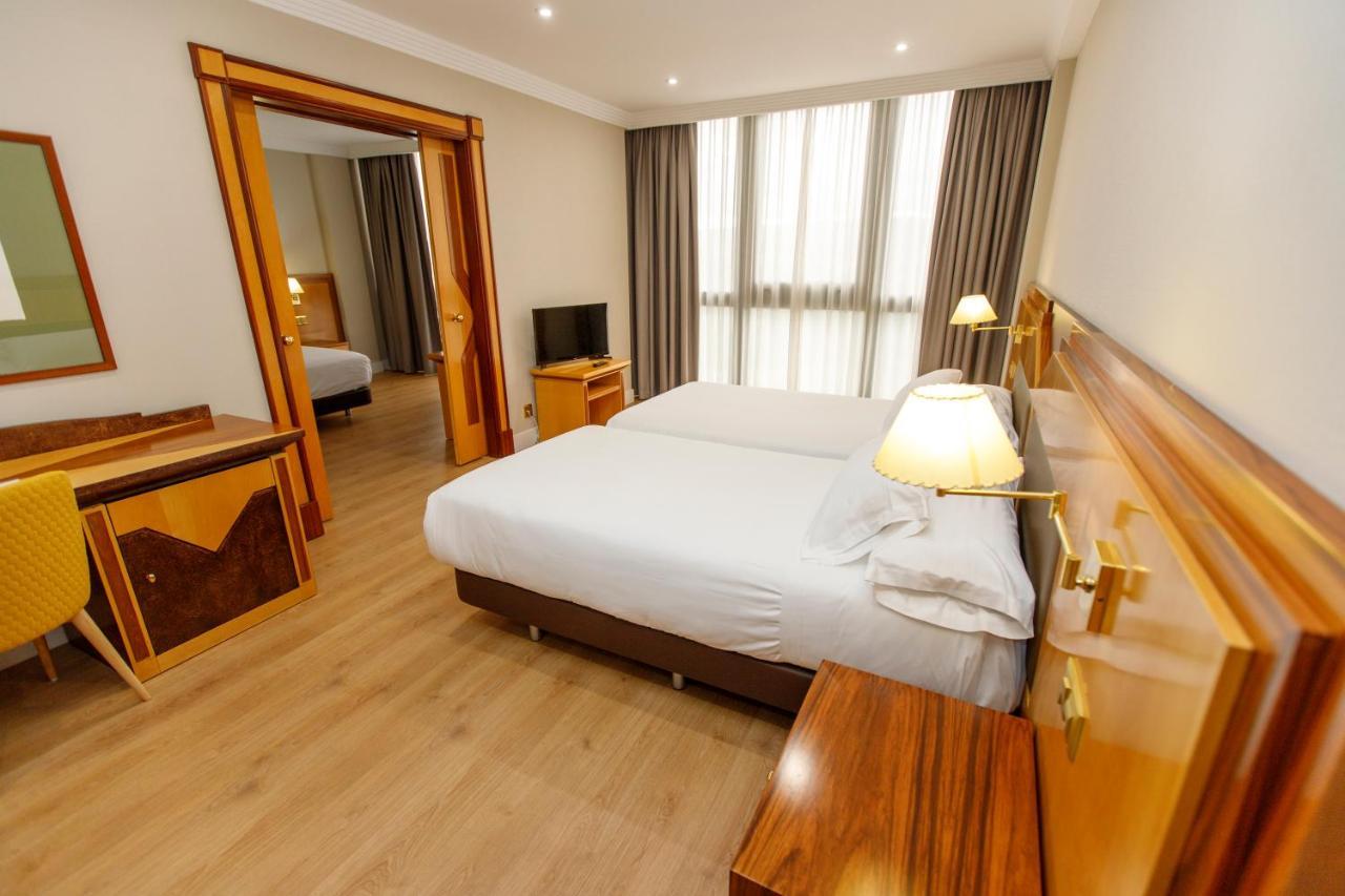 Oca Puerta Del Camino Hotel Santiago de Compostela Dış mekan fotoğraf